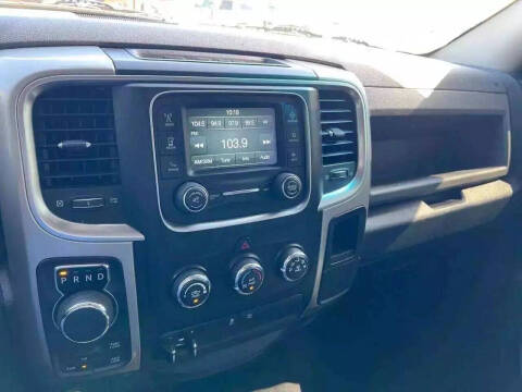 2017 RAM 1500 SLT