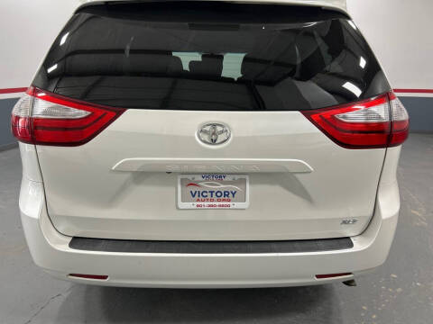 2015 Toyota Sienna XLE 8-Passenger