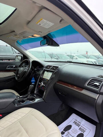 2017 Ford Explorer Platinum