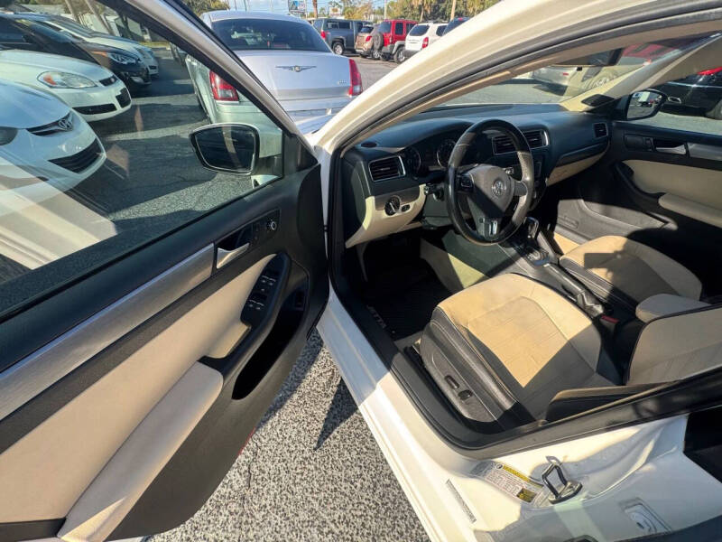 2014 Volkswagen Jetta SEL PZEV