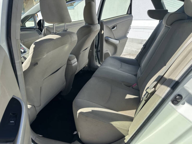 2012 Toyota Prius Two