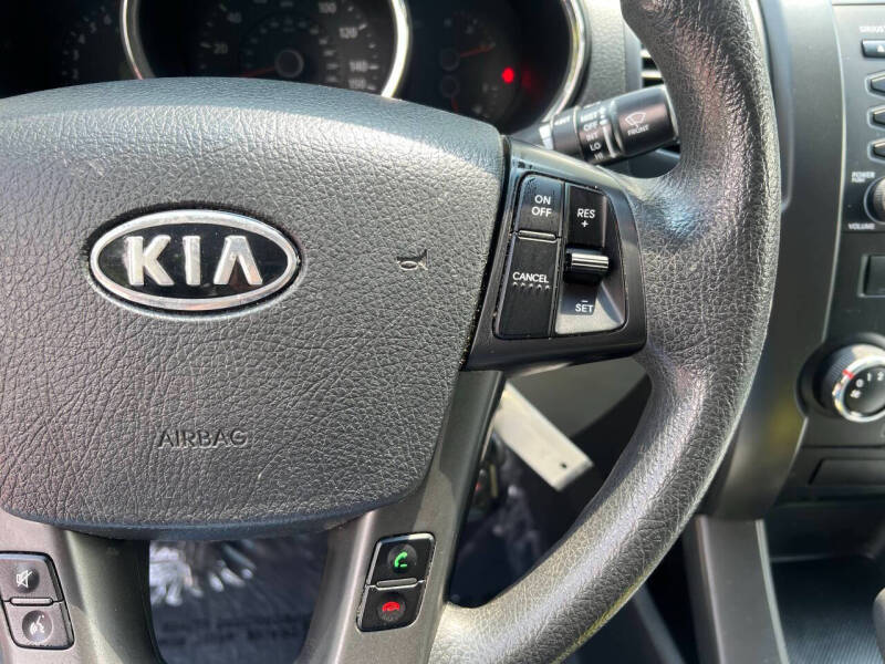 2012 Kia Sorento LX