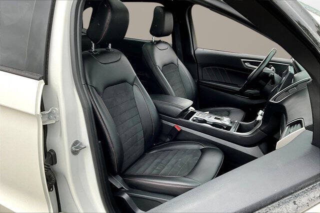 2022 Ford Edge ST-Line