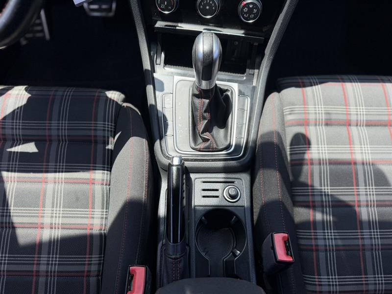 2017 Volkswagen Golf GTI S