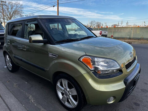 2010 Kia Soul +