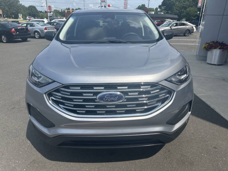 2022 Ford Edge SE