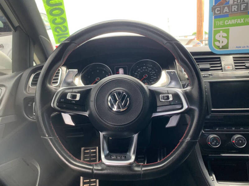 2017 Volkswagen Golf GTI S