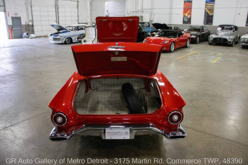 1957 Ford Thunderbird