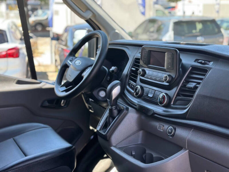 2022 Ford Transit 250