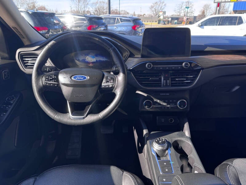2020 Ford Escape Titanium