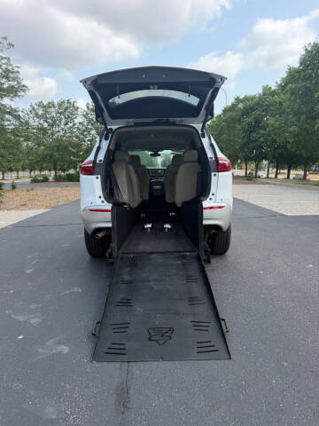 2020 Buick Enclave Essence