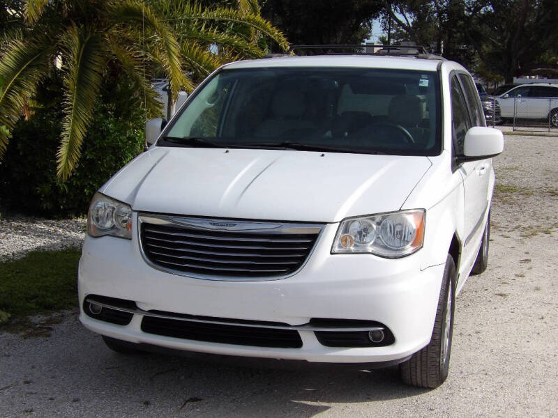 Used 2016 Chrysler Town & Country Touring with VIN 2C4RC1BG6GR142092 for sale in Fort Myers, FL