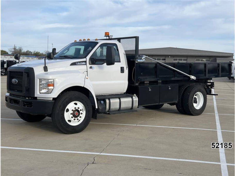 2022 Ford F-750 Super Duty