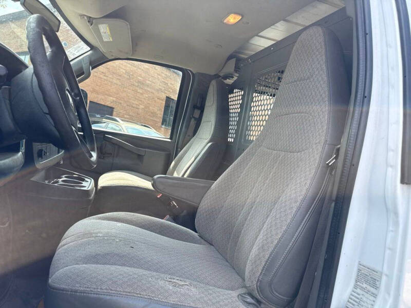 2017 GMC Savana 2500