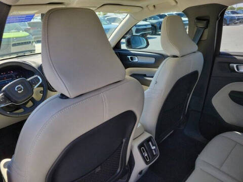 2026 Volvo XC40 B5 Plus