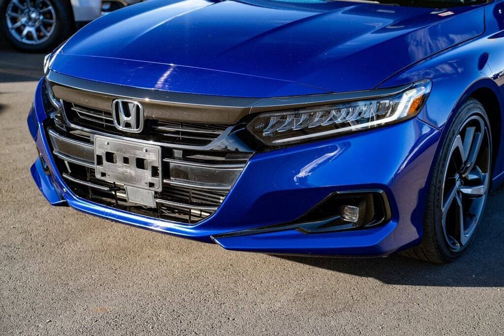 2021 Honda Accord for sale at Auto Destination in Puyallup, WA