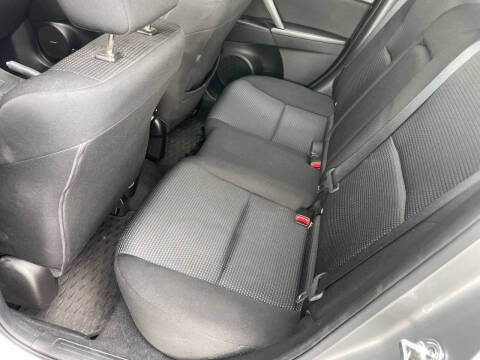 2013 Mazda MAZDA3 i Touring