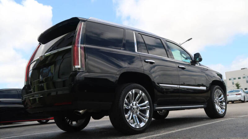 2018 Cadillac Escalade Luxury