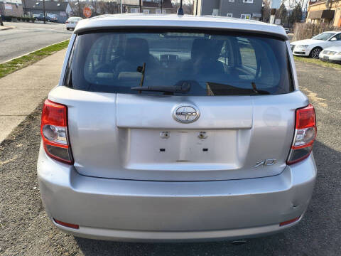 2010 Scion xD