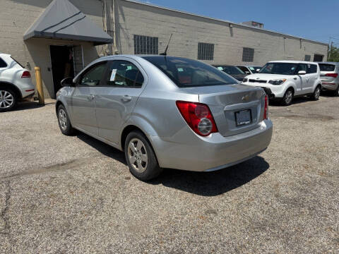 2013 Chevrolet Sonic LS Auto
