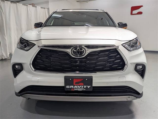 2023 Toyota Highlander Platinum