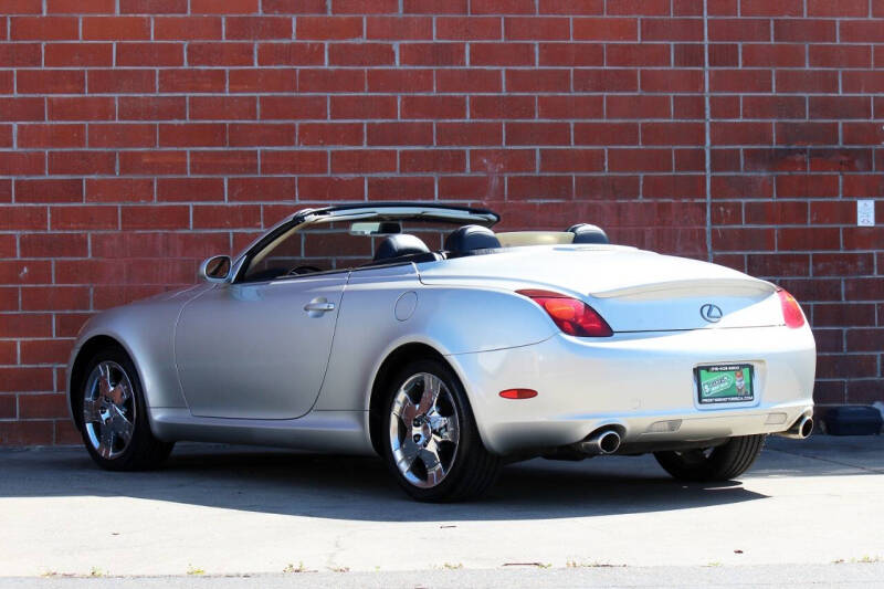 2005 Lexus SC 430