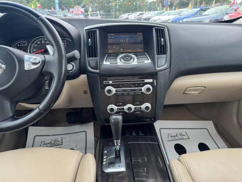2014 Nissan Maxima