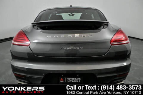 2016 Porsche Panamera