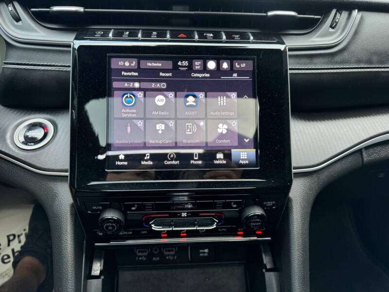 2024 Jeep Grand Cherokee Laredo X