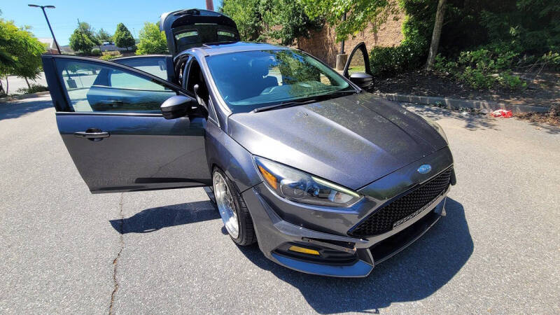 2018 Ford Focus ST