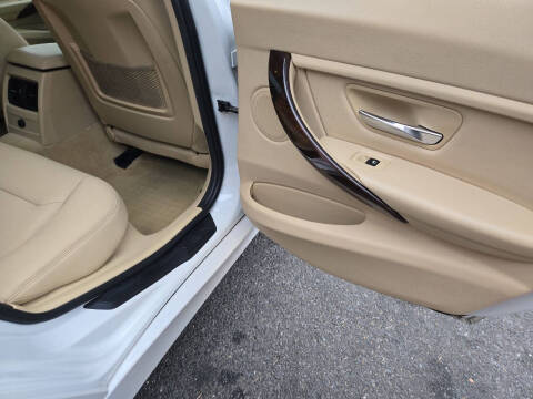 2015 BMW 3 Series 328i xDrive