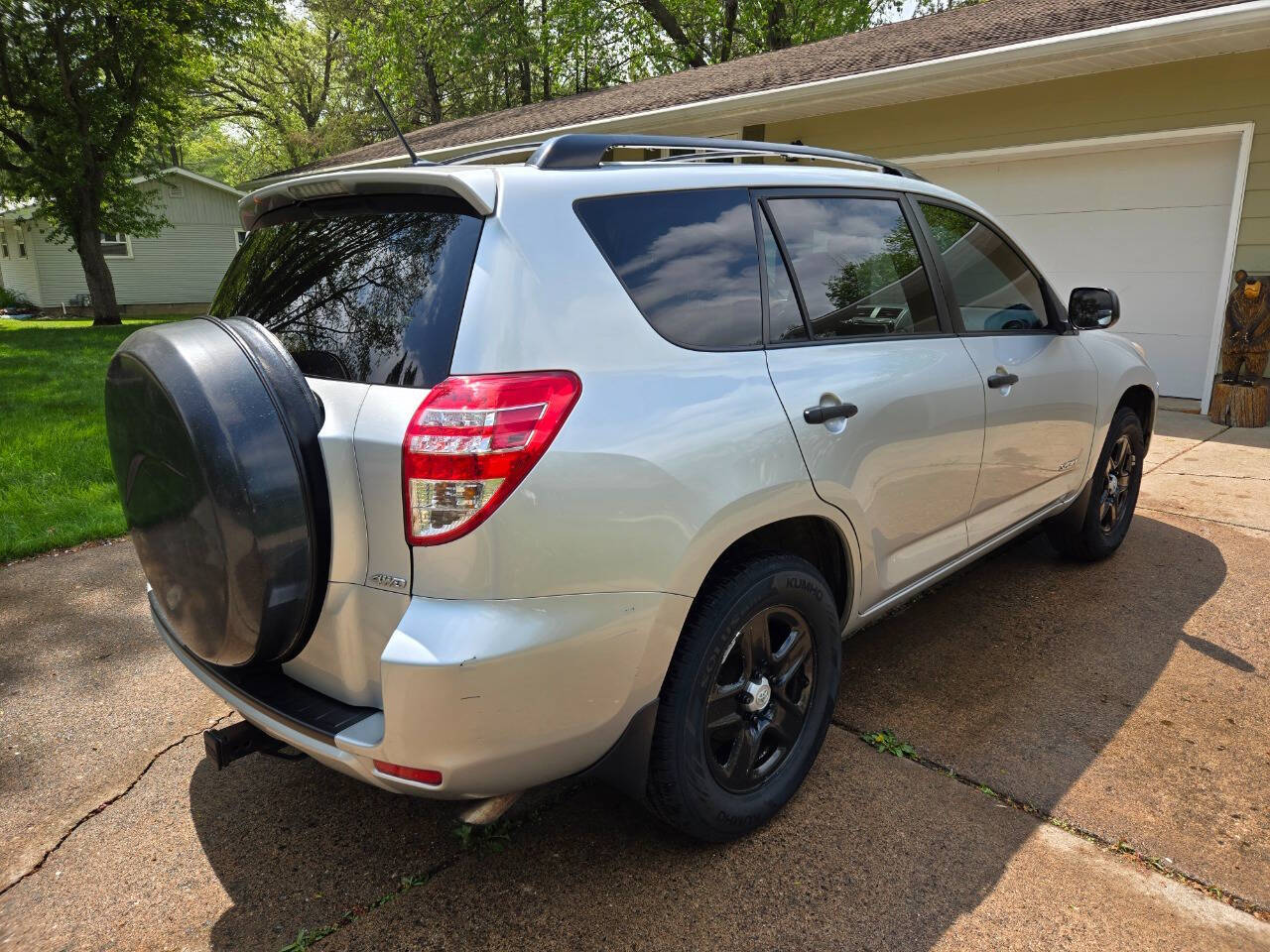 2011 Toyota RAV4 11
