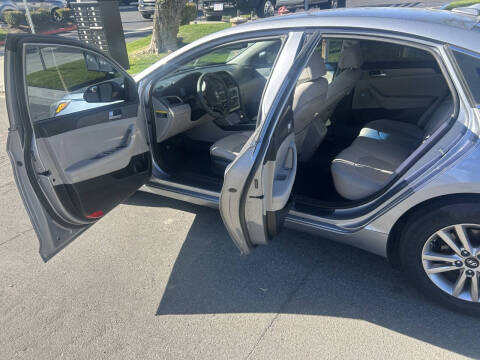 2016 Hyundai Sonata SE