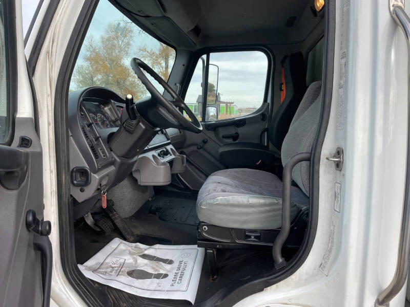 2014 Freightliner M2 106