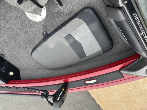 2020 Tracker Targa V19