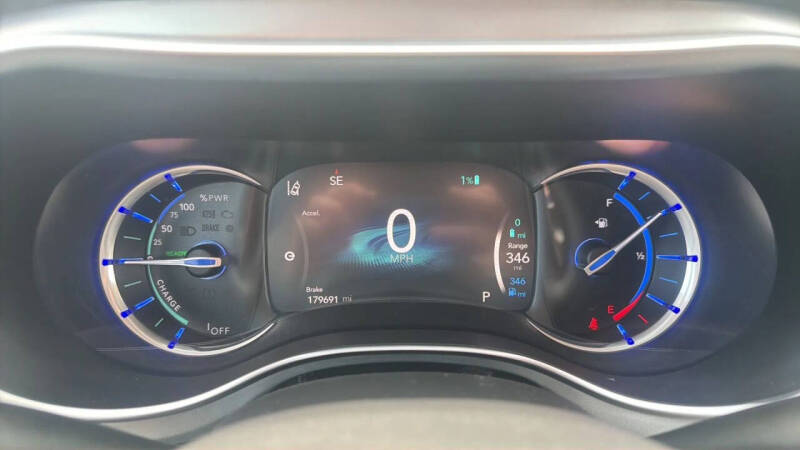 2017 Chrysler Pacifica Hybrid Platinum