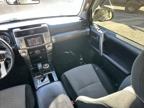 2017 Toyota 4Runner SR5