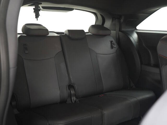 2022 Toyota Sienna XSE 7-Passenger