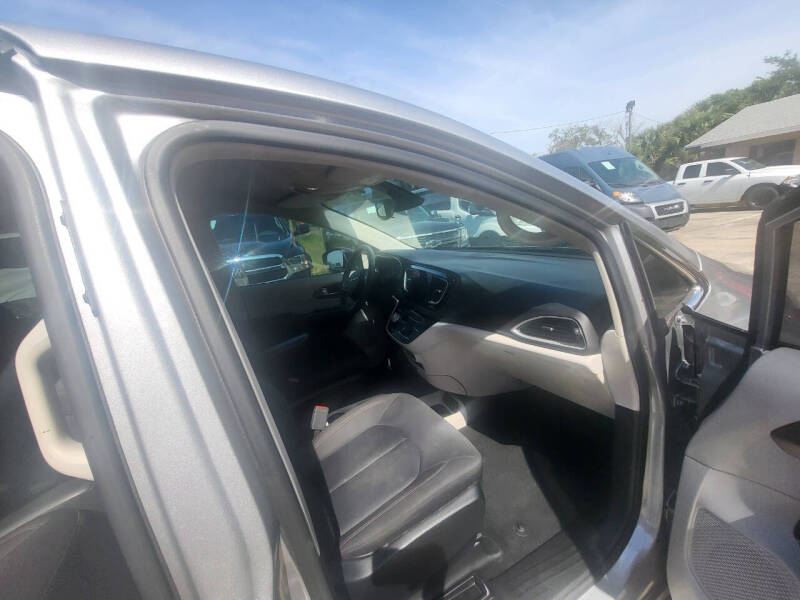 2017 Chrysler Pacifica Touring