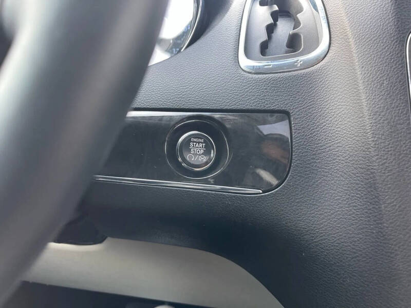 2015 Chrysler Town and Country Limited Platinum