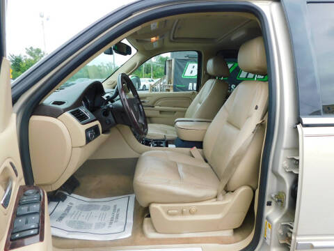 2011 Cadillac Escalade Luxury