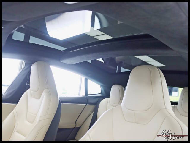 2015 Tesla Model S 90D