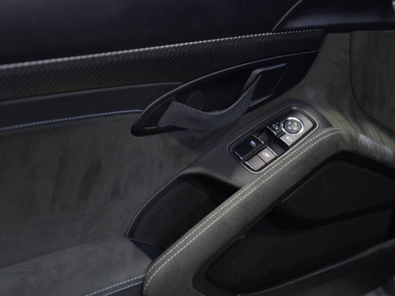 2023 Porsche 718 Cayman GT4 RS