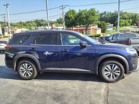 2023 Nissan Pathfinder SL