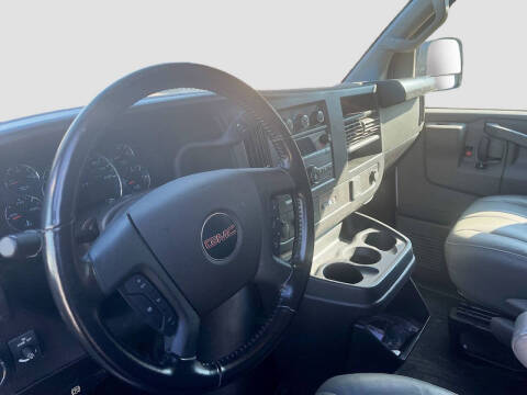 2023 GMC Savana 2500