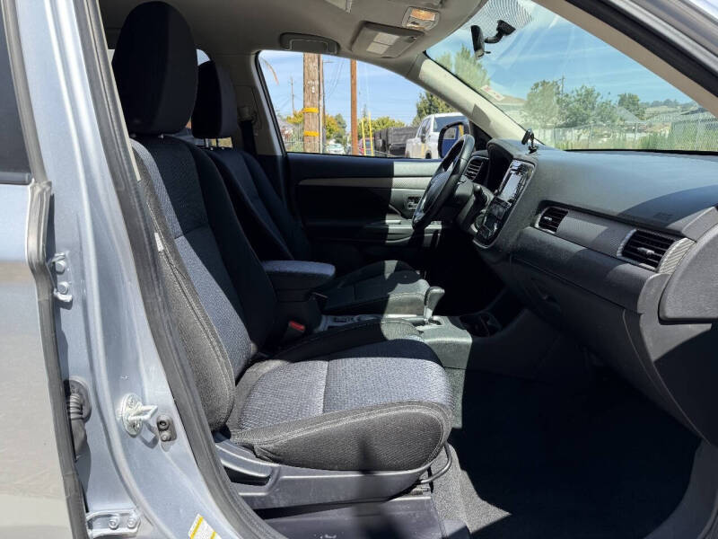 2016 Mitsubishi Outlander SE