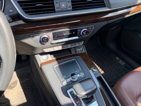 2018 Audi Q5 2.0T quattro Premium Plus