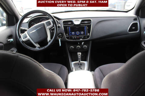 2013 Chrysler 200 Touring