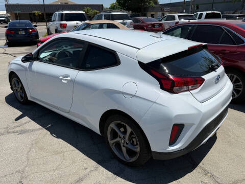 2020 Hyundai Veloster 2.0L