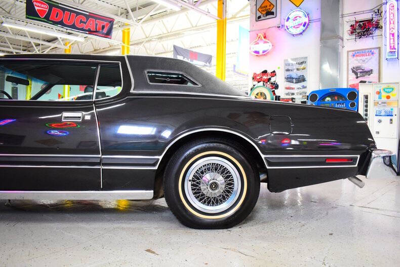 1976 Ford Thunderbird